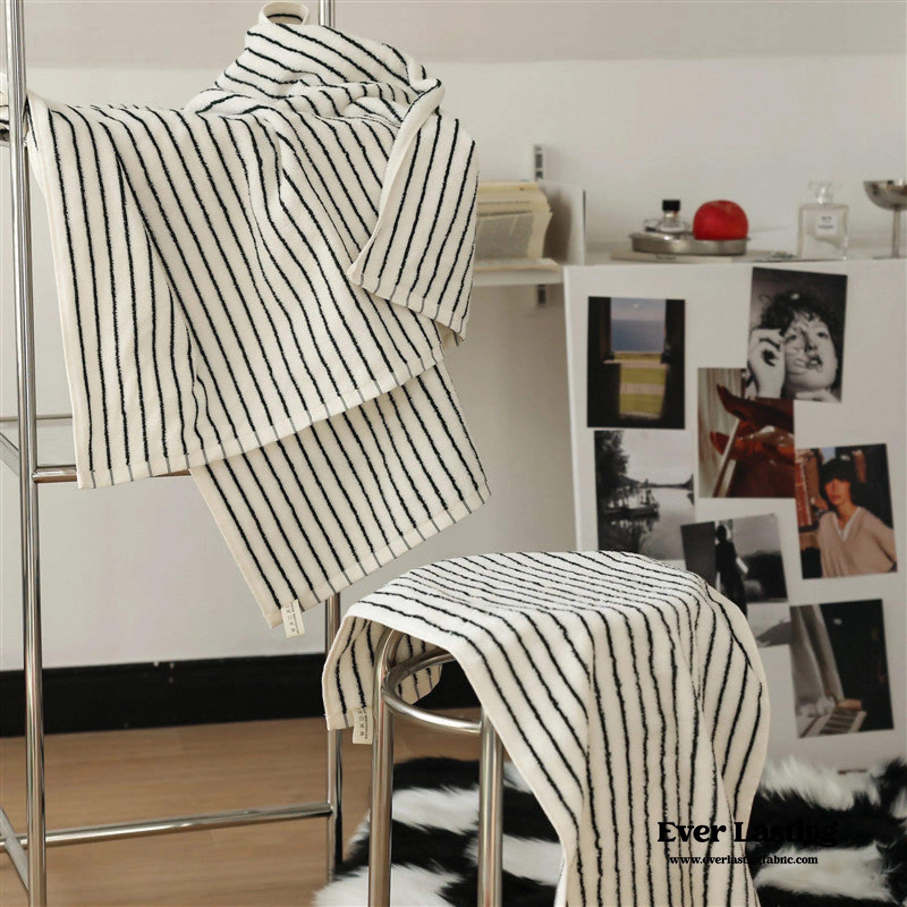 Minimal Stripe Towel