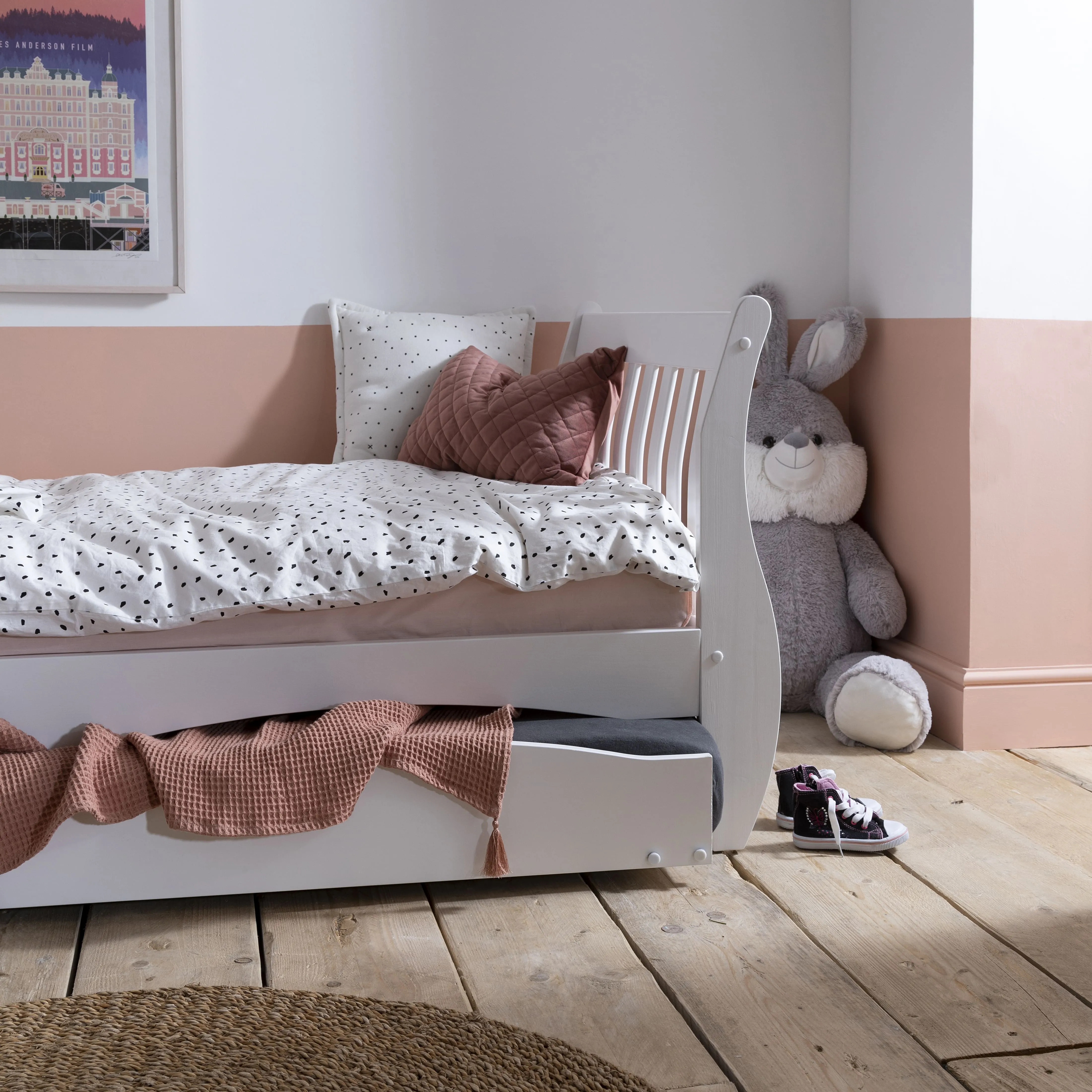 Pull Out Trundle For Astrid Sleigh Bed in Classic White